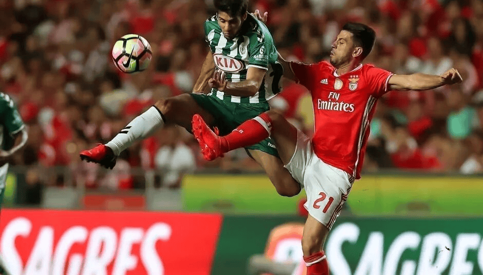 官方APP包含葡超国际比赛日再迎强敌，阿贾克斯止住颓势，主帅态度——气氛紧张，团队化学反应显著的词条